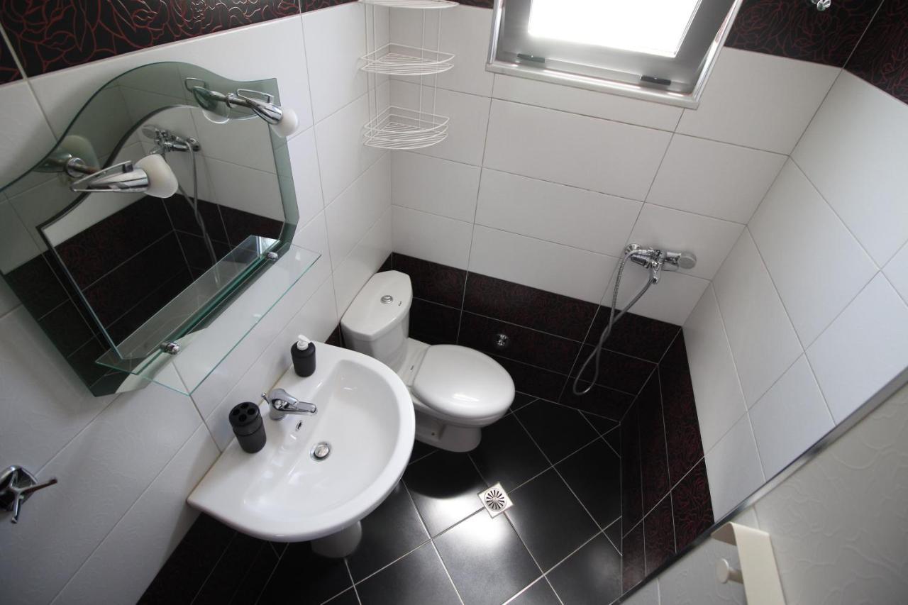 Erjon Apartments Εξαμίλιο Εξωτερικό φωτογραφία