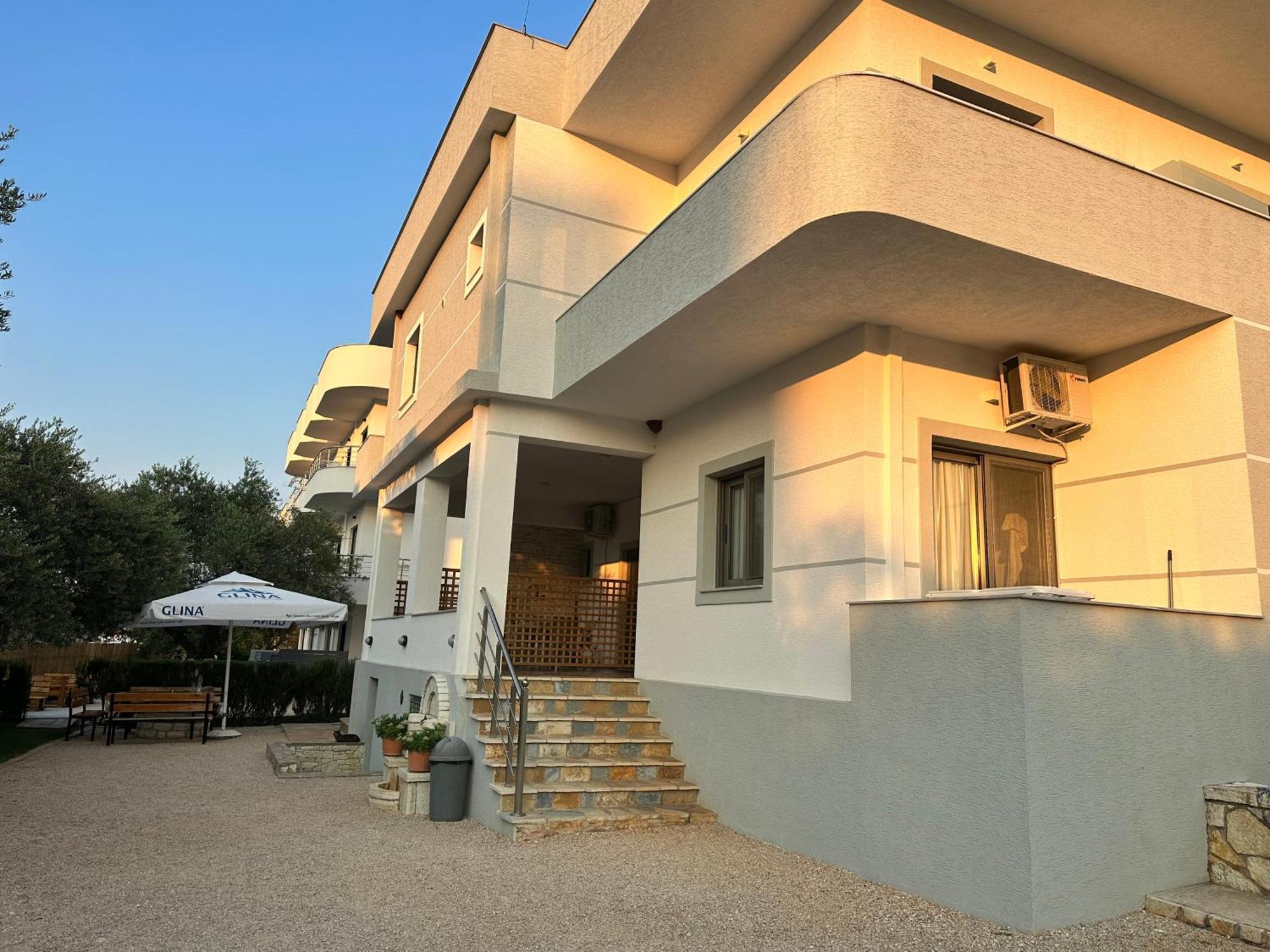 Erjon Apartments Εξαμίλιο Εξωτερικό φωτογραφία